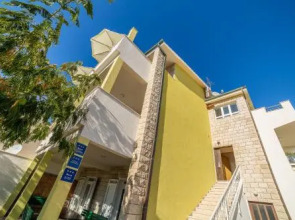 Apartments Es1