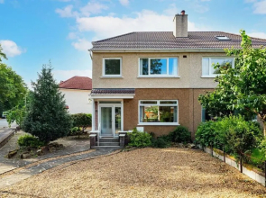 Jocks - Perfectly Placed Parklands Apartment