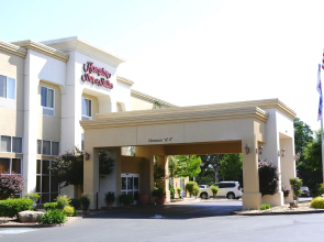 Hampton Inn & Suites Red Bluff