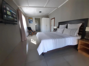 Gugu's Private and Cosy Guest Suite 3