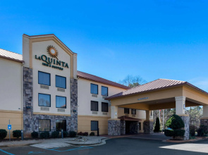 La Quinta Inn & Suites by Wyndham LaGrange / I-85