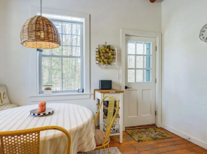 Charming Jaffrey Cottage w/ Deck & Grill!