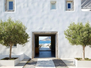 Milos Breeze Boutique Hotel