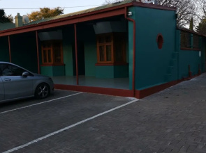 Green On Minni Guest House