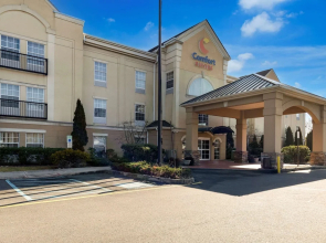 Comfort Suites