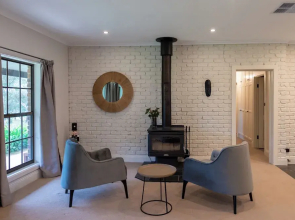 Furche Barossa Vineyard & Fireplace