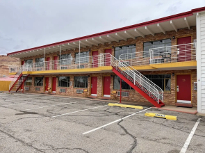 Apache Motel