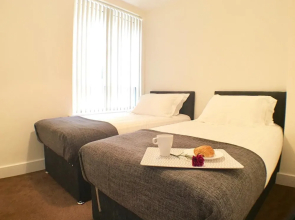 Luxurious Shelley House Apartment