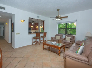 Pineapple Villa 531 2 Bedroom Condo by RedAwning