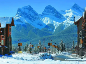 Rundle Cliffs Lodge Getaway