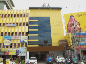 OYO 9646 Hotel Golden Pearl Inn