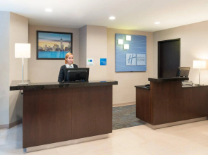 Holiday Inn Express New York City- Wall Street by IHG