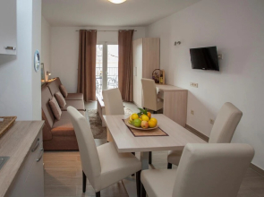 Amazing Apartment in Drvenik With 1 Bedrooms and Wifi