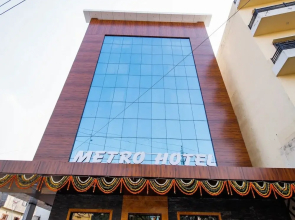 Metro By OYO Rooms