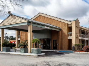 Travelodge by Wyndham North Charleston