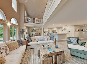 New Listing! Canalside W/ Pool, Walk To Beach 3 Bedroom Home
