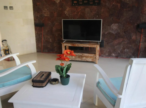 Villa The Umah Putih
