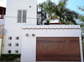Casa Blanco by Las Palmas