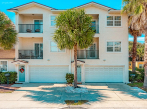Beach Serenity 1 - Private Condo With Ocean Views