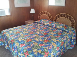 Fenwick Shores, Tapestry Collection by Hilton