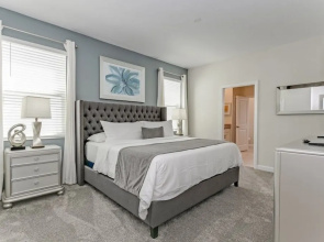 Superior 9 Bed Games Room, Pool Spa Themed Rooms! 9 Bedroom Home by Redawning