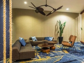 Luxury Apartment In Heart Of Cairns 222
