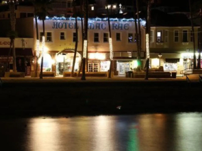 Hotel Mac Rae