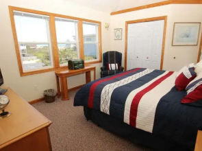 Captain's Cabin - 7 Br Home
