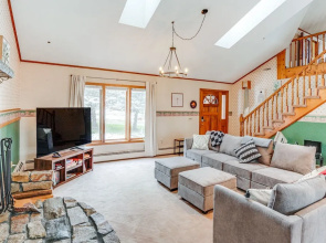 Bennington Home w/ Deck ~ 5 Mi to Bald Mountain!