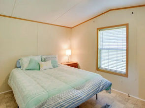 Lake Texoma Cabin Near Willow Springs Marina!