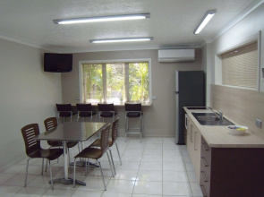 City Oasis Inn Townsville, SureStay Collection by BW
