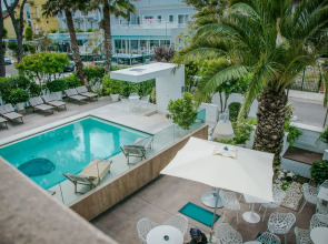 Hotel Select Suites & Spa / Apartments