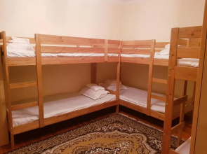 Hostel 888