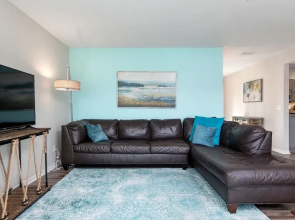 Walk To Beach Recently Renovated Sleeps 6 2 Bedroom Condo by RedAwning