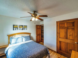 Redbud Retreat Amenity-filled Waterfront Home!