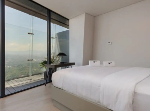 Luxurious 1BR With Panoramic View