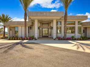 Oasis Del Sol by AvantStay Pool, Hot Tub, Views, Outdoor Dining, Open Spaced Living Area