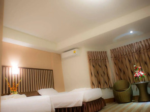 Collection O JA Siam City