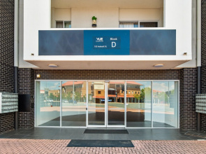 Bright 1-bed Apartment in Greenway