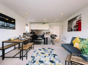 Palmerston House 2 Bedroom Apartments, Reading - 2 Bathroom with Parking
