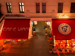 Gozsdu Court Budapest