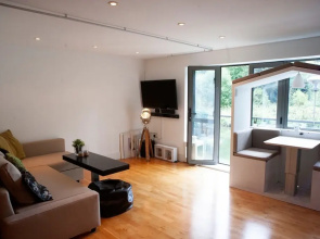 1 Bedroom Apartment Overlooking River Avon