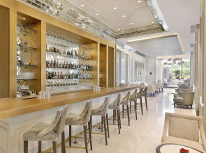 Отель The Ritz-Carlton, Dubai International Financial Centre