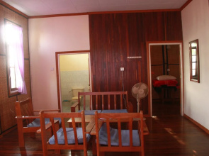Moe Yun Gyi Resort