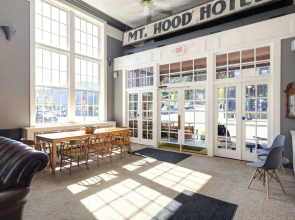 Hood River Hotel