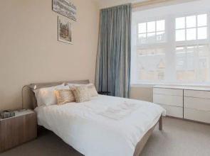 Royal Mile Mansions by Edinburgh City Apartments