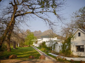 San Gabriel Historic Guest Cottages