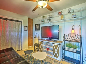 Quaint Garden City Studio w/ Hot Tub: Pets Welcome