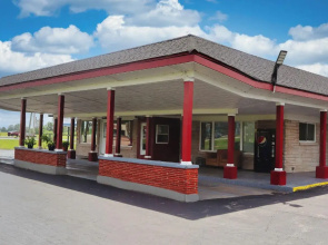 Catalina Airport Motel
