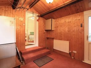 Regents park road single room